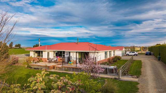 Lifestyle living on 1.2 hectares