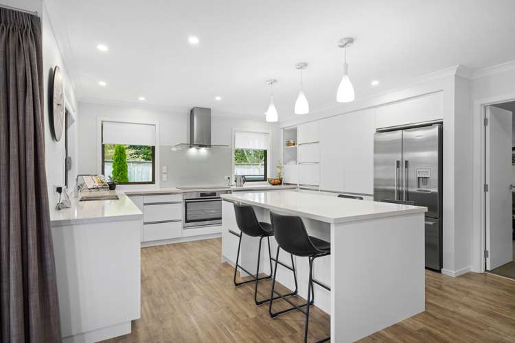 17 Henry Bell Close Leamington_9