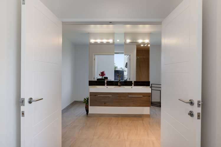 76 Puhirake Crescent Pyes Pa_25