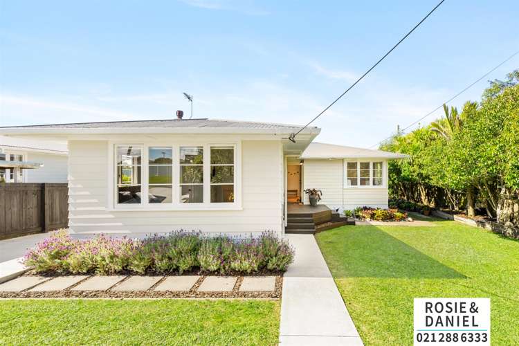 1/10 Neil Avenue Te Atatu Peninsula_0