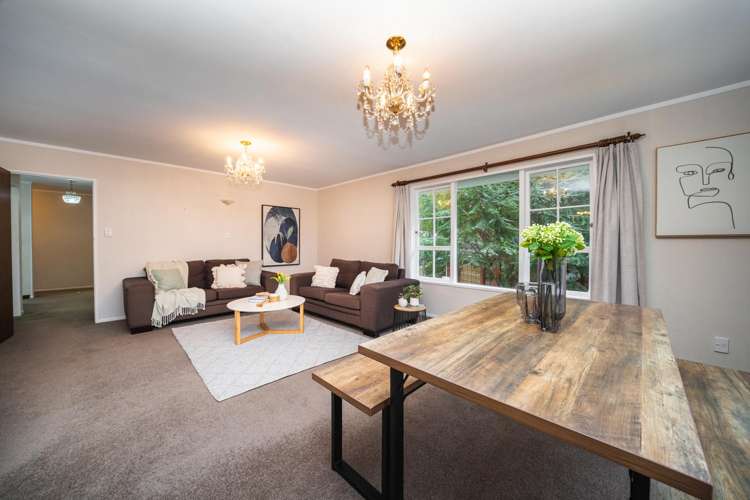 12 Newnham Court Tawa_5