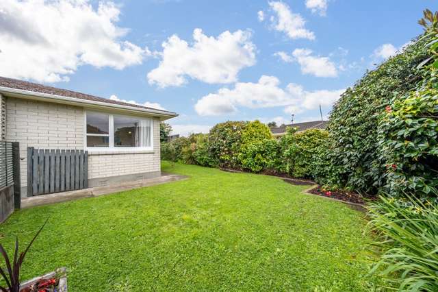 8a Derwent Lee Grove Epuni_2