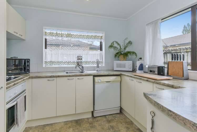 77 Pooks Road Ranui_5