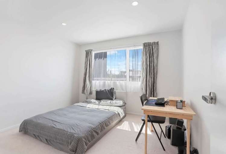 4035C Great North Road Glen Eden_7