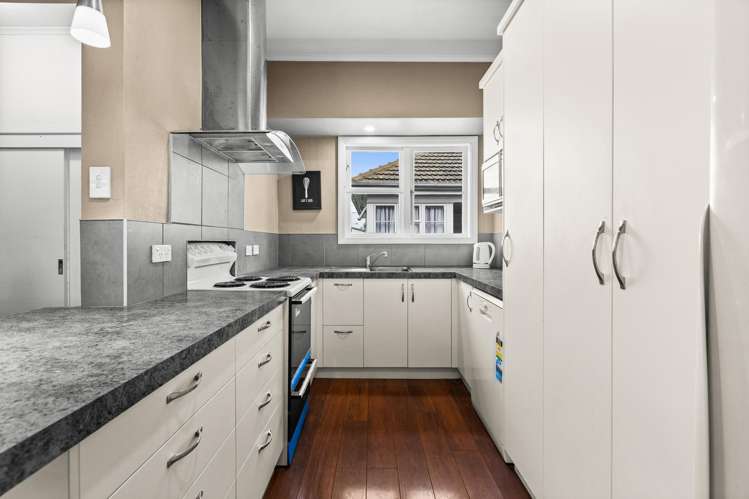 84 Latham Street_3