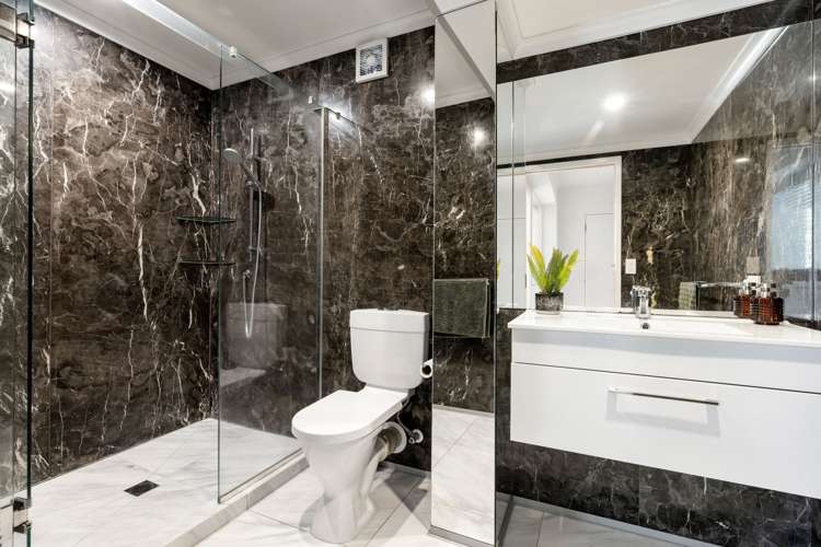 163 Lake Crescent Hamilton Lake_23