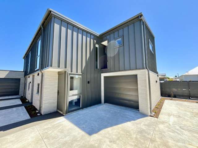 3 bedroom, 2 bathroom townhouse in Spreydon