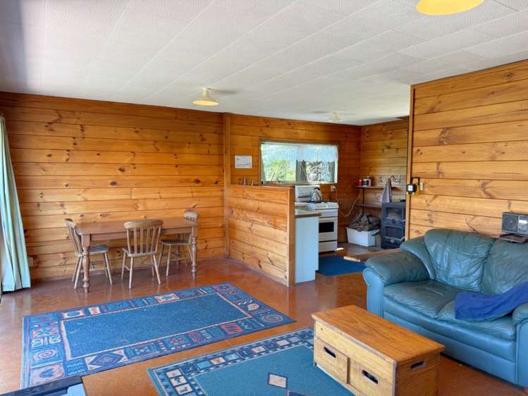 661 Whangaparapara Road Great Barrier Island_3