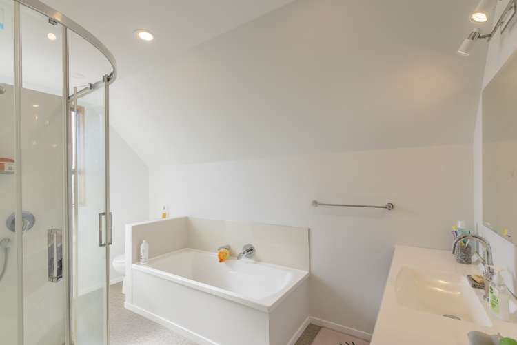 14 Atarau Grove Paraparaumu_21