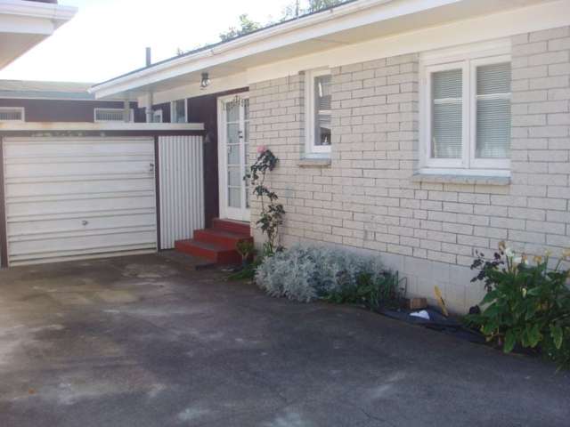 Ready to move in - Available in 2 weeks