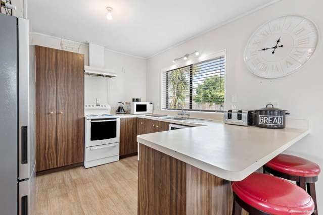 2/3 Kelvin Road Papakura_4