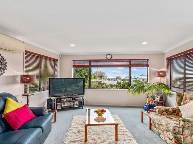 117 Basley Road Owhata_4