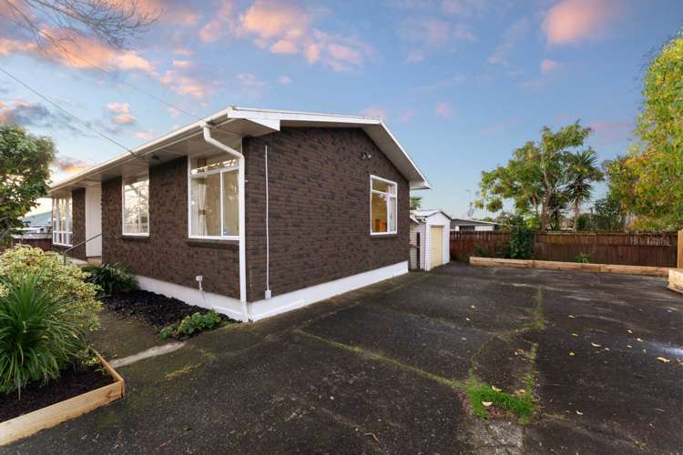 58 Mcleod Road Te Atatu South_1