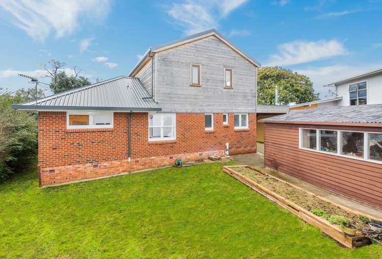 24 Crocombe Crescent Beach Haven_19