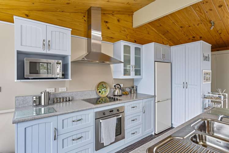 13 Grange Park Avenue Raumati South_4