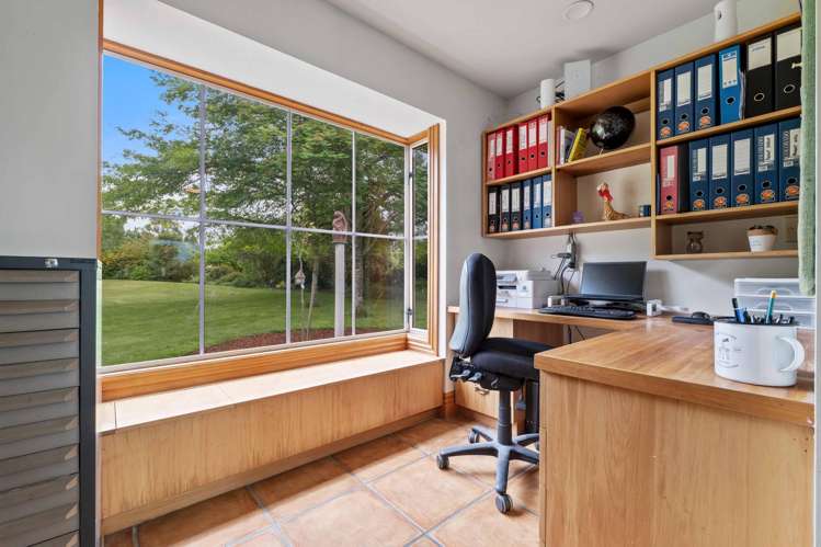 764 Courtenay Road Charing Cross_16