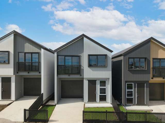 North-West Convenience with Harbour-Side Beauty