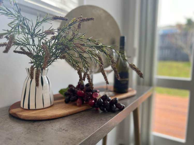 2 Marie Crescent Te Atatu South_12