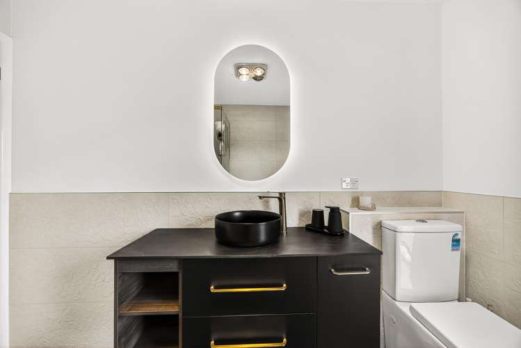 107 Gordon Road Pollok_10