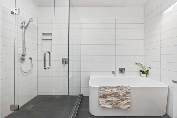 8 Blue Gum Rise Sunnyhills_18