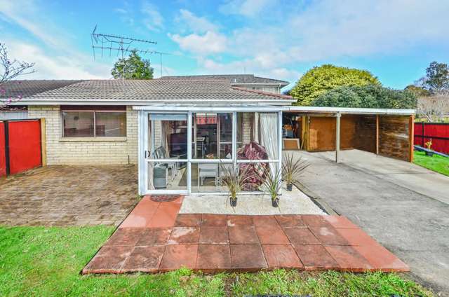 1/158 Gossamer Drive Pakuranga Heights_1