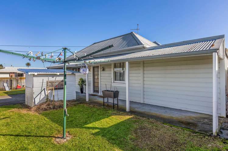2 Warre Street Waitara_20