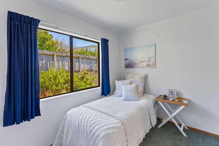 12 Kaitawa Street Waikanae Beach_15