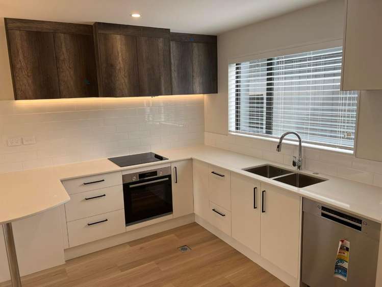 6/3 Walsh Road Milldale_1