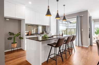 22 + 22A Kapua Crescent_2