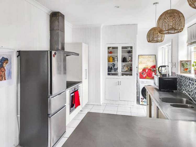 1 Tyndall Street 1369_3