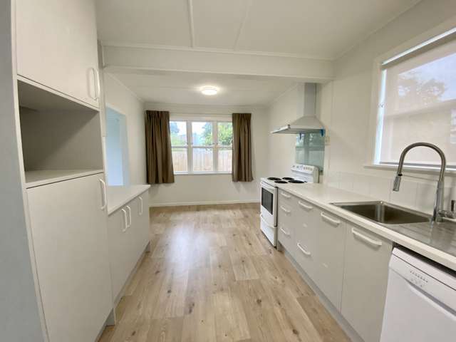 2 Aronui Terrace Kelston_4