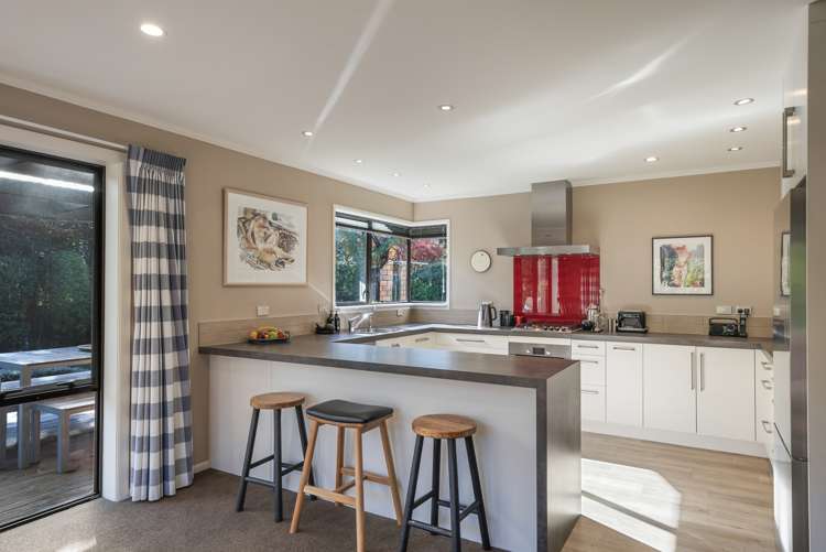 32 Awanui Drive Waikanae_9