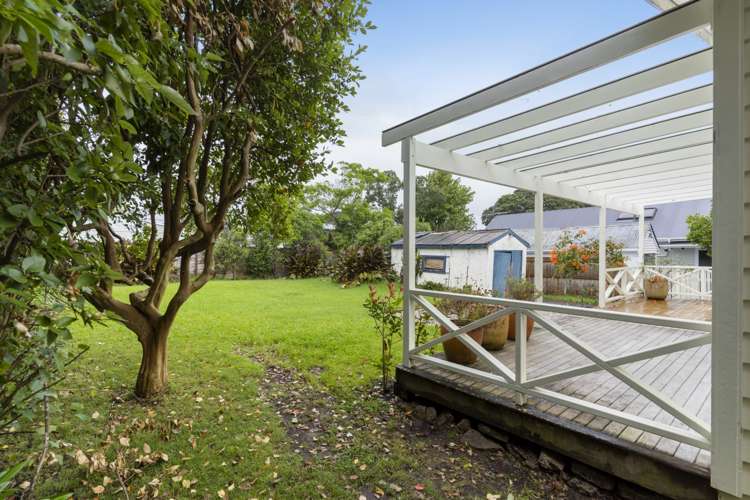 42 Smale Street Point Chevalier_16