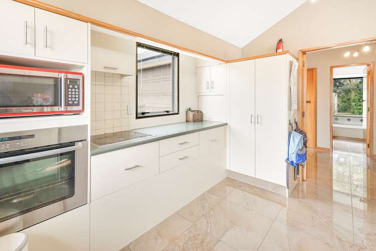 22 Chedworth Avenue Chedworth_2