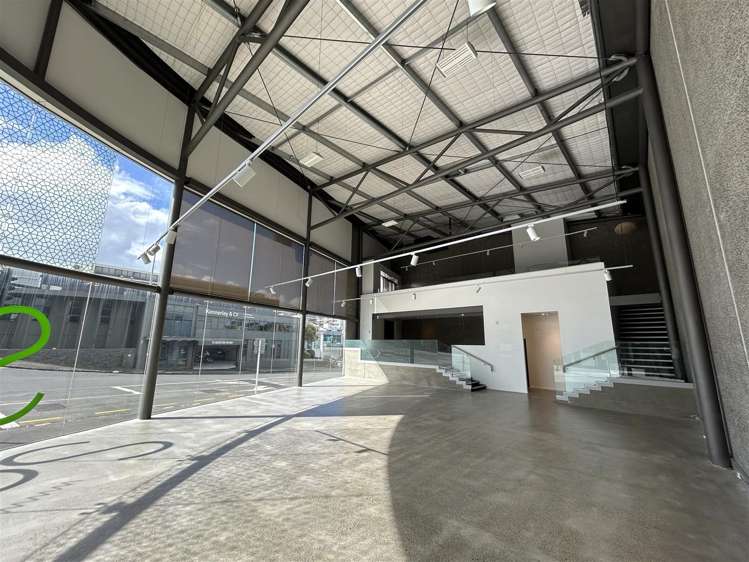 10 Mount Eden Road_0