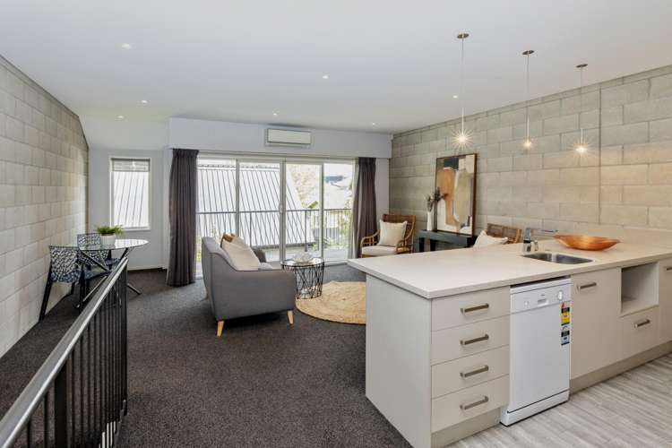 2/24 Dickens Street Addington_5