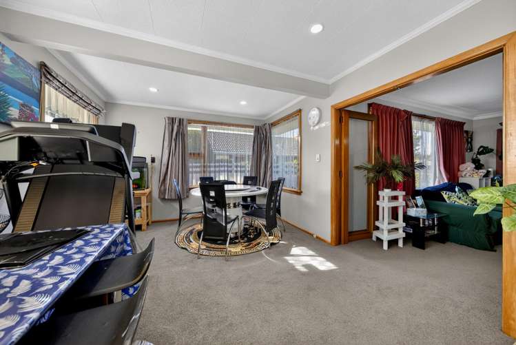 77 Cutts Road Russley_13