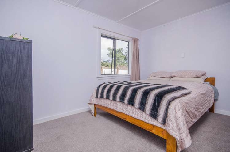 12 Maybelle Place Kelston_11