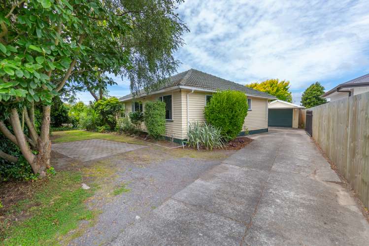 137 Springs Road Hornby_19