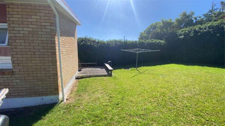 24 Three Mile Bush Road 11601_2