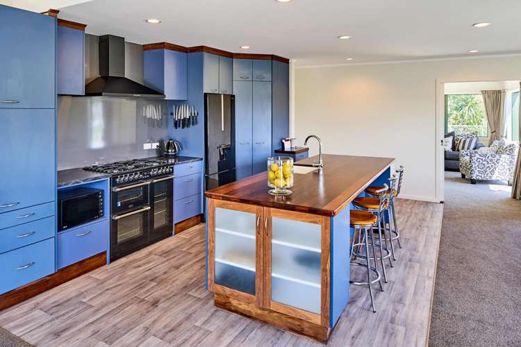 42f James Cook Drive Whitby_17