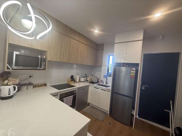 12/10 Newington Road Henderson_5