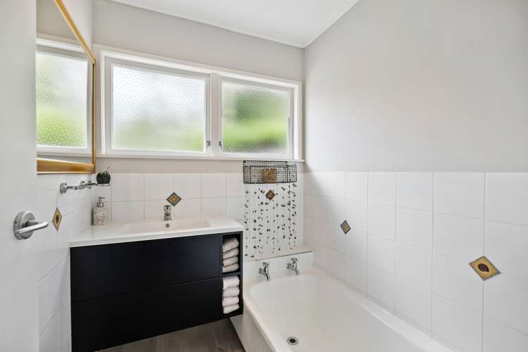 1 Tahuna Place Onerahi_11