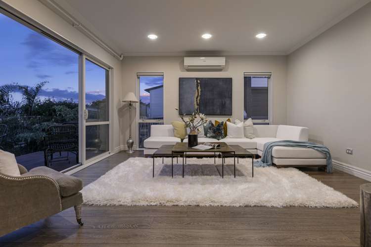 188 Whangaparaoa Road Red Beach_3