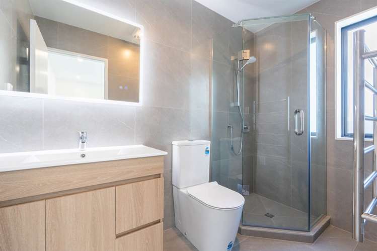 11 Waipani Road Te Atatu Peninsula_10
