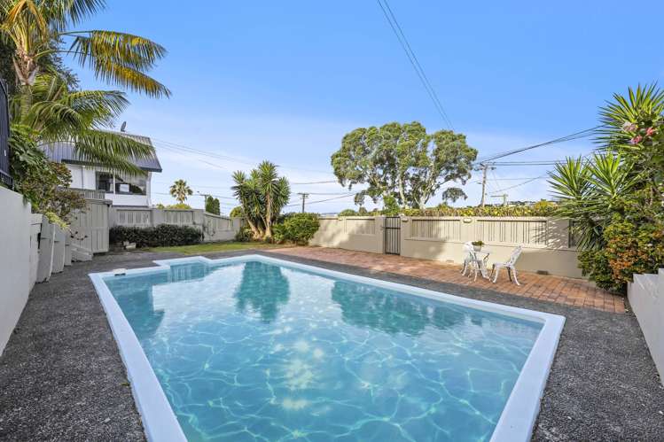 5A Colmar Road Mellons Bay_28