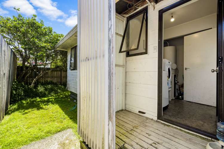 2/3 Pembrook Street Papakura_17