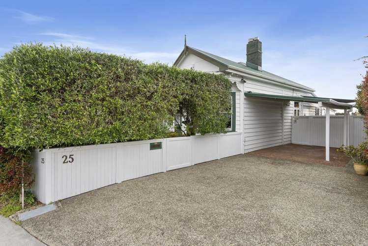 25 Huka Road Birkenhead_13