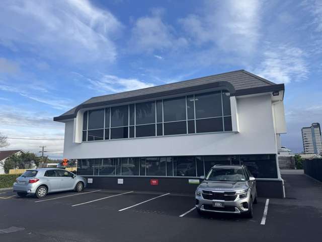 2D Burns Avenue Takapuna_4
