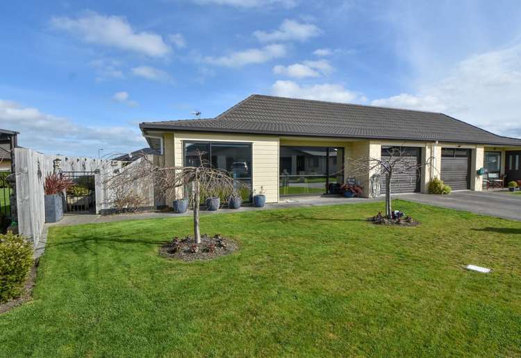 37 Ashmore Park Road Carterton_21